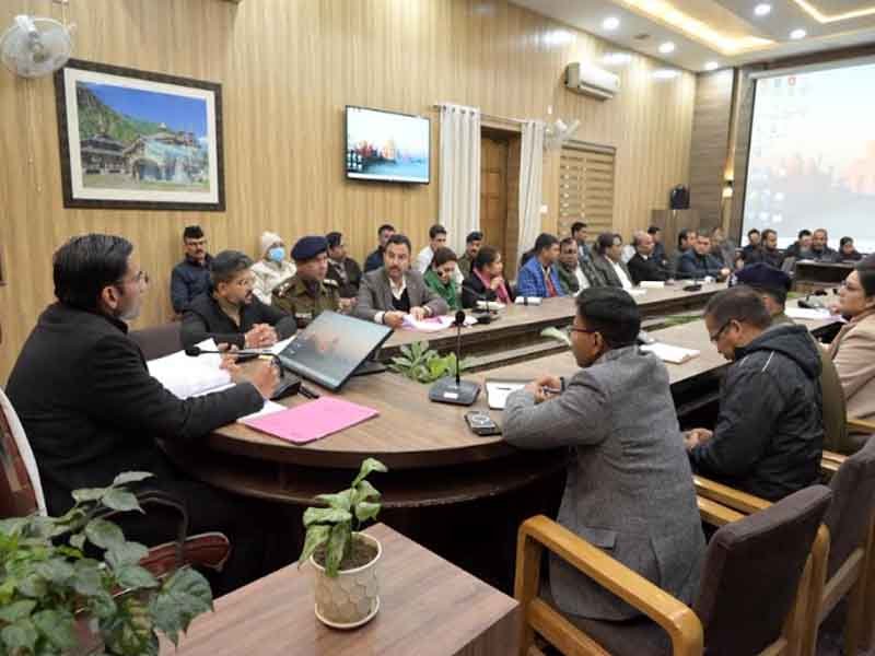 डीएम बंसल ने ऋषिपर्णा सभागार कलेक्ट्रेट में गणतंत्र दिवस समारोह की तैयारियों को लेकर ली महत्वपूर्ण बैठक